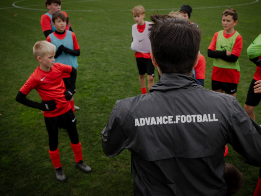 Vereinswechsel im Jugendfußball: Wann er deinem Kind wirklich hilft